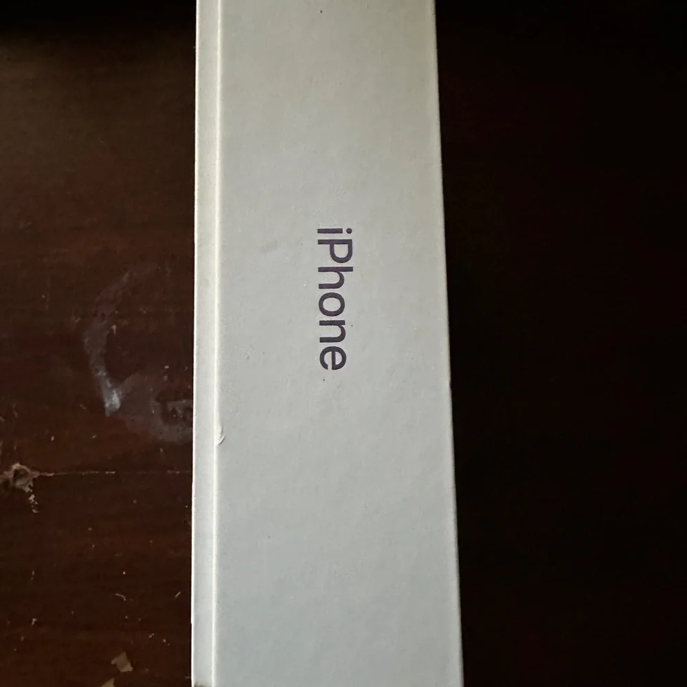 iPhone 11 BOX ONLY !!! Excellent condition.